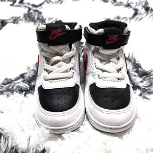 Nike Court Borough Mid 2 Size 5.5 Y